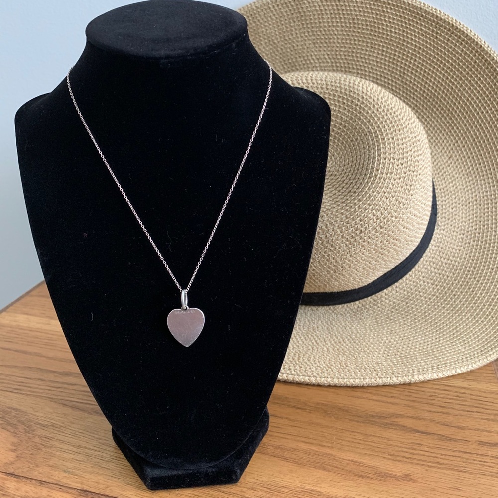 Tiffany&Co Horseshoe Keychain Charm & heartPendant - Picture 8 of 16